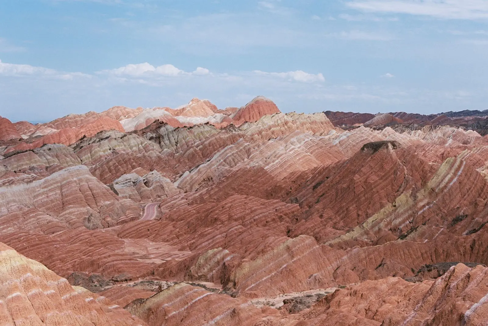 Montañas de colores del parque geológico de Zhangye Danxia